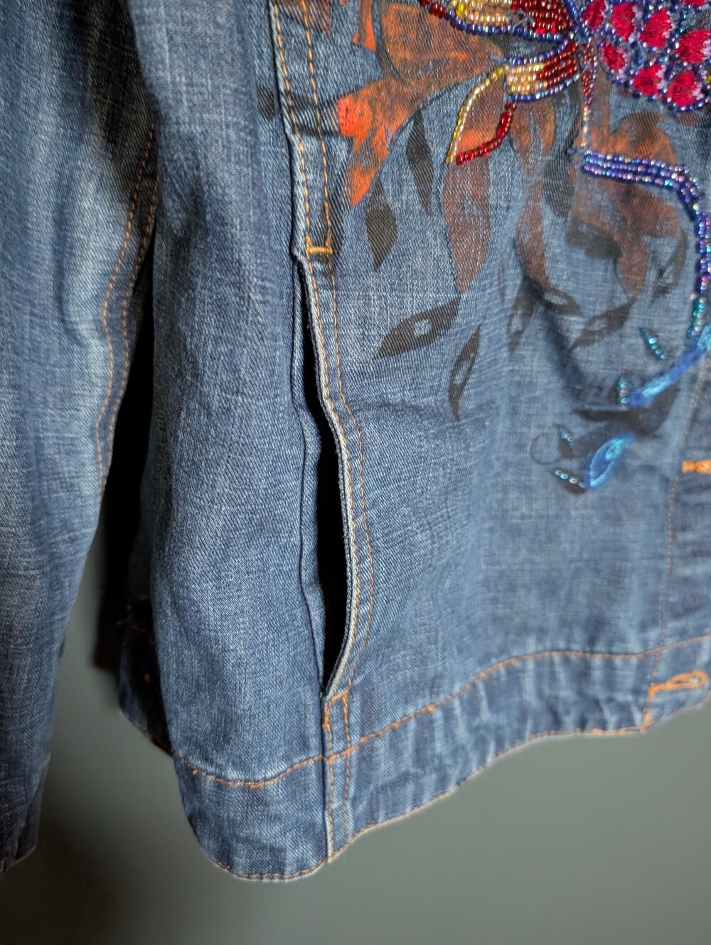 Chico's Embroidered Blue Denim Jacket with Multicolor Floral Accents Size 1 - Picture 8 of 9